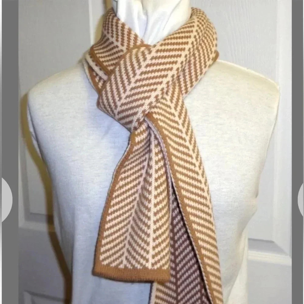 Calvin Klein Long Scarf. Brown & Cream